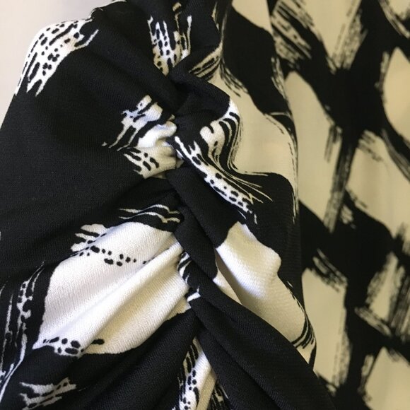 B&W Canadian Spy Movie Paint Blotched Ruched Waist Cowl Neck Tank Top - Picture 8 of 15